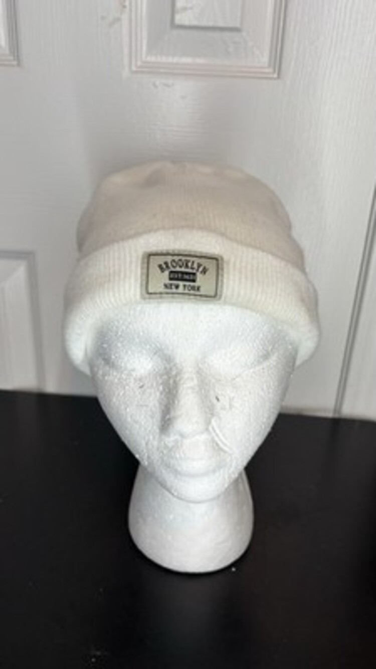 Brooklyn New York Beanie White One Size Fits All Used Unisex Adult